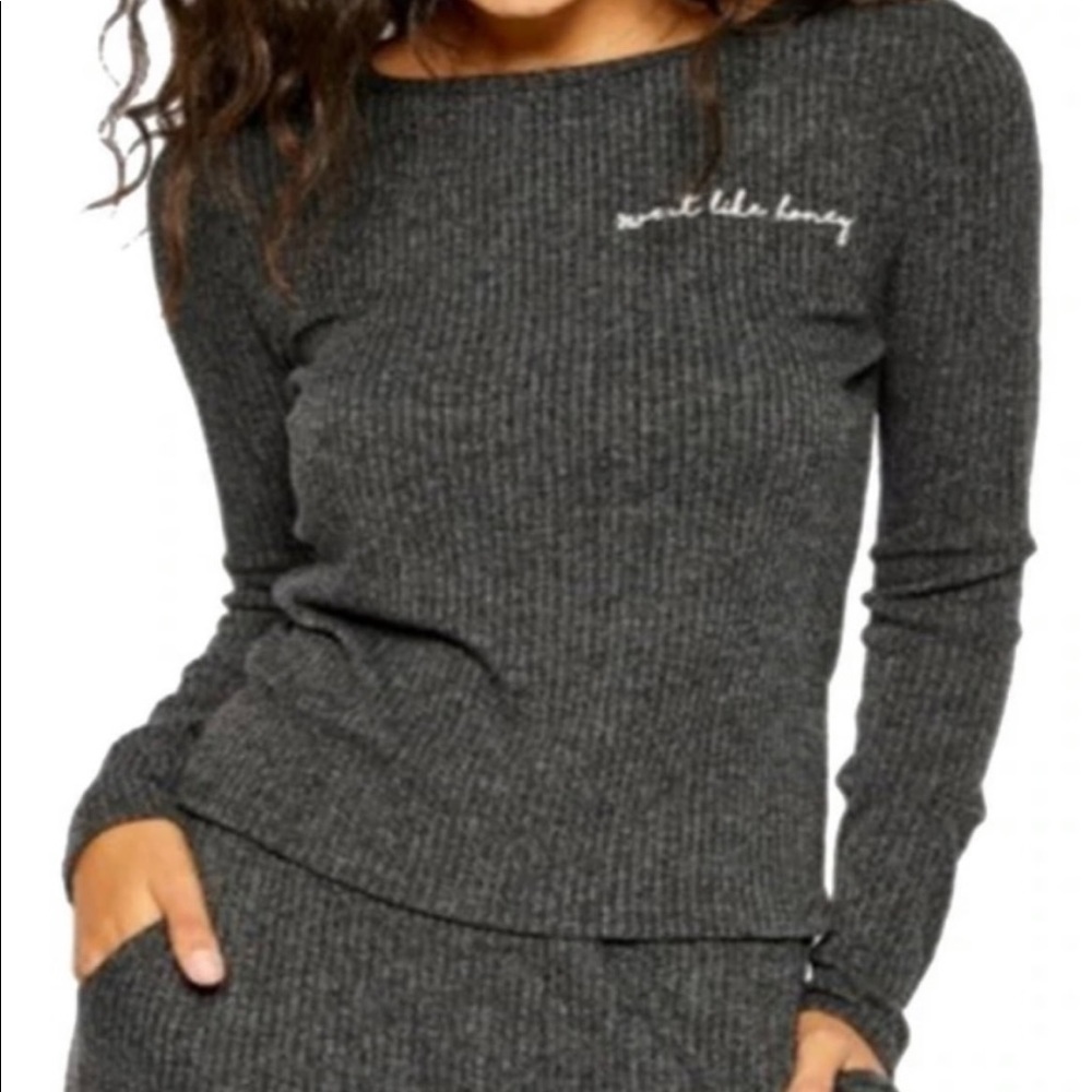 SADIE & SAGE Soft Knit shirt